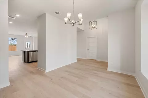 5661 Fox Bluff Dr, Bryan, TX 77807 photo 8