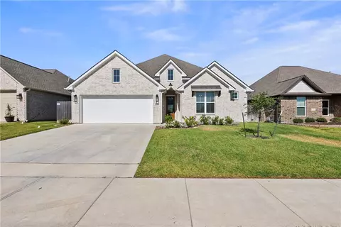 2914 Spector Dr, Bryan, TX 77808