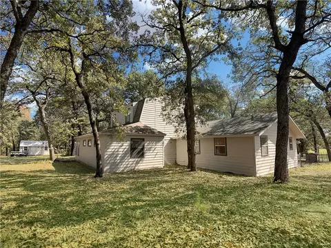 13256 Wooded Acres Dr, Bremond, TX 76629