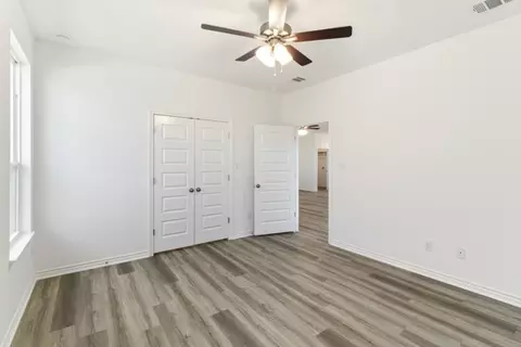 1924 Stubbs Dr, Bryan, TX 77807 photo 11