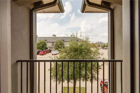3519 Summerway Dr, College Station, TX 77845