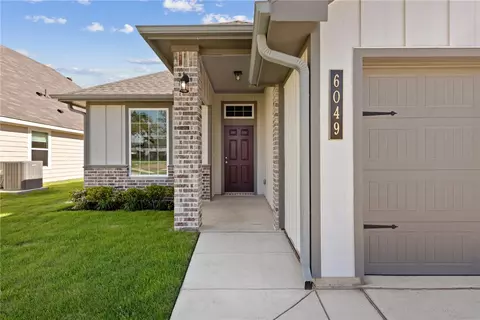Exterior - 6049 Badger St, Bryan, TX 77807 photo 4 of 5