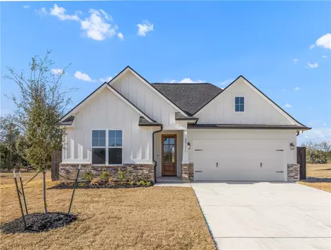 3711 Panola Park Dr, College Station, TX 77845
