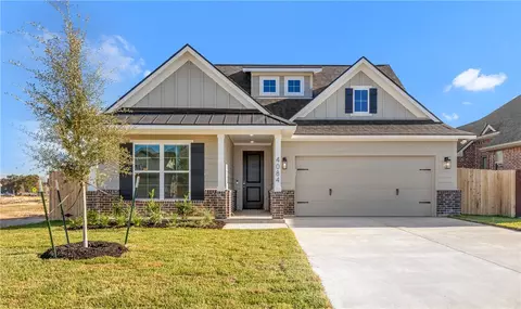 4084 Crestmont Dr, College Station, TX 77845