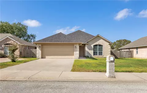 907 Orchid St, College Station, TX 77845