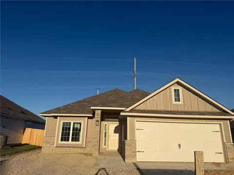 215 Whaley St, Caldwell, TX 77836