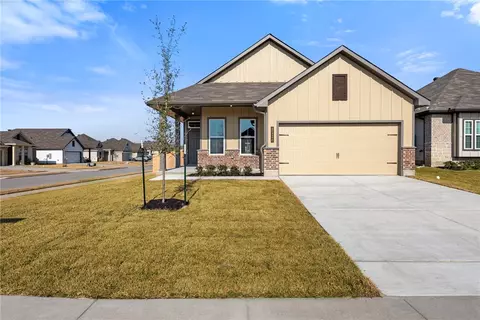 2220 Amber Ct, Bryan, TX 77807