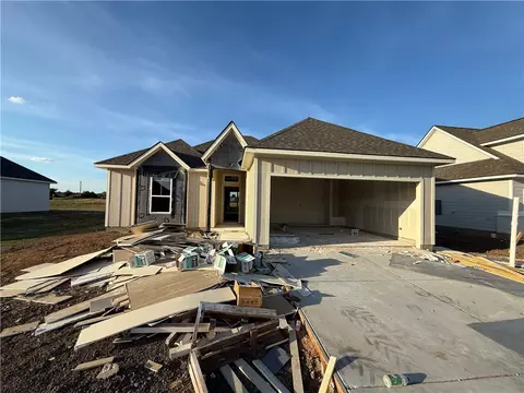7806 Redbud Rd, Navasota, TX 77868