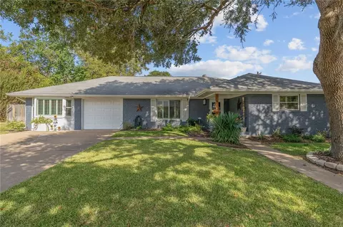 502 Spinn St, Brenham, TX 77833