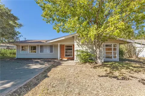 520 Helena St, Bryan, TX 77801