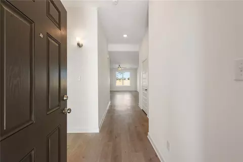 5669 Fox Bluff Dr, Bryan, TX 77807 photo 4