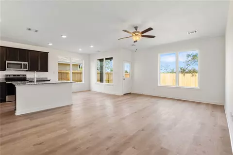 5669 Fox Bluff Dr, Bryan, TX 77807 photo 14