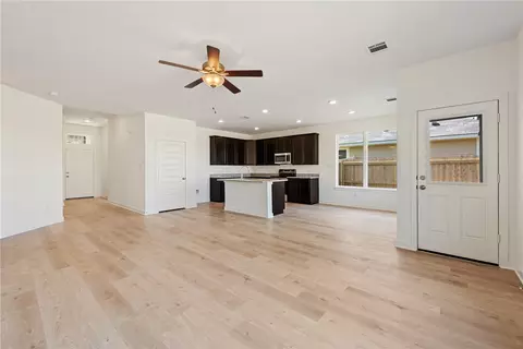 5669 Fox Bluff Dr, Bryan, TX 77807 photo 16