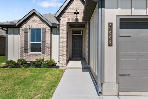 5669 Fox Bluff Dr, Bryan, TX 77807 photo 3