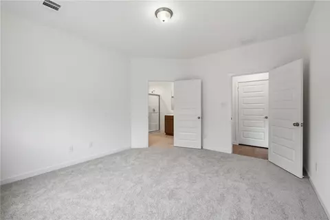 Bedroom - 5689 Fox Bluff Dr, Bryan, TX 77807 photo 3 of 11
