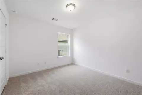 Bedroom - 5689 Fox Bluff Dr, Bryan, TX 77807 photo 6 of 11
