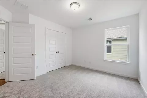 Bedroom - 5689 Fox Bluff Dr, Bryan, TX 77807 photo 8 of 11
