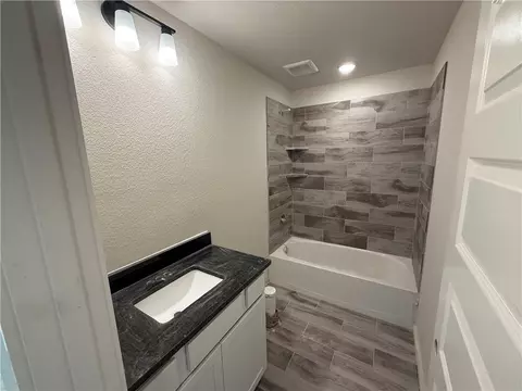1382 Kingsgate Dr, Bryan, TX 77807 photo 9