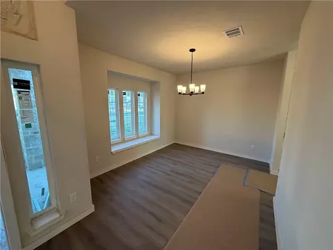1382 Kingsgate Dr, Bryan, TX 77807 photo 3