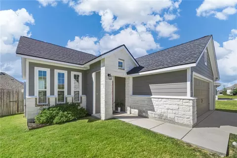 2039 Theresa Dr, Bryan, TX 77807