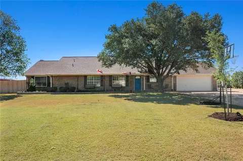 6625 Ethan Ln, Bryan, TX 77808