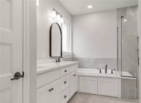 Bath - 3013 Teller Dr, Bryan, TX 77808 photo 1 of 7