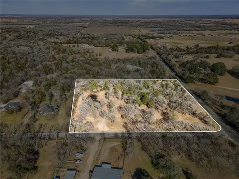 6536 Castenson Rd, Bryan, TX 77808 photo 4