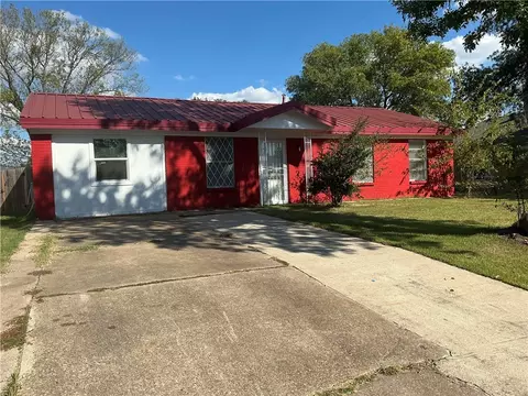 710 Dumas Dr, Bryan, TX 77803