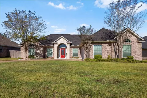 319 Agate Ct, College Station, TX 77845