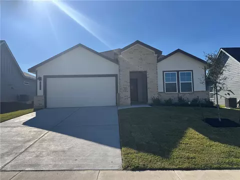 1717 Robinson Dr, Brenham, TX 77833