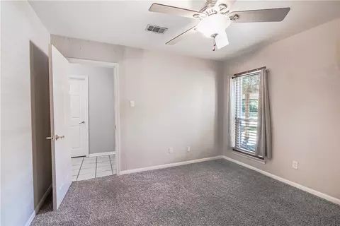 2827 Oakside Dr, Bryan, TX 77802 photo 13