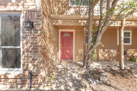 2827 Oakside Dr, Bryan, TX 77802