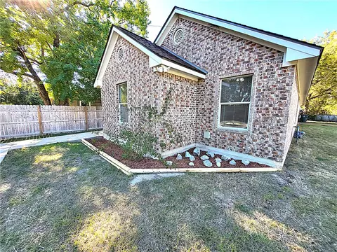 1508 Lopez St, Bryan, TX 77803 photo 3