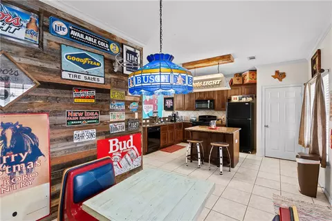 410 Forest Dr, College Station, TX 77840