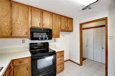 8846 Jackrabbit Ln, Bryan, TX 77808 photo 25