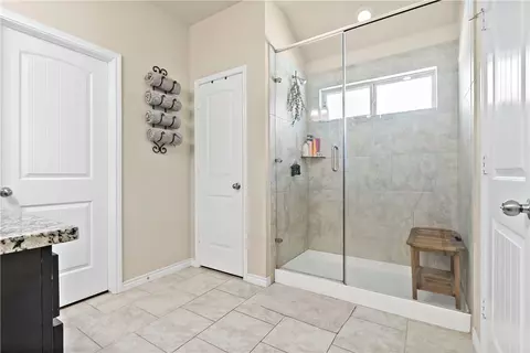 Bath - 5216 Montague Loop, Bryan, TX 77807 photo 1 of 2