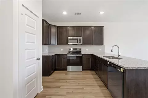 2422 Rooke Rd, Bryan, TX 77807 photo 9