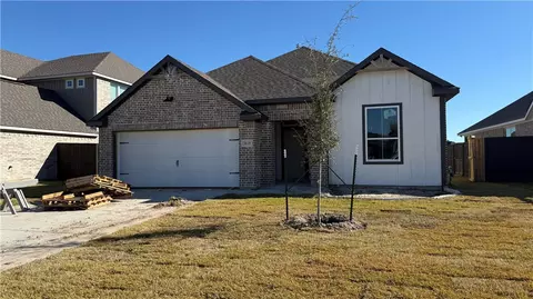 5636 Hayduke Ln, Bryan, TX 77802