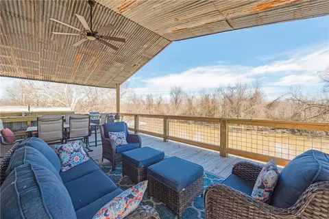 574 River Oaks Dr, Trinity, TX 75862 photo 4
