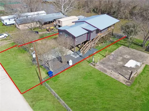 574 River Oaks Dr, Trinity, TX 75862