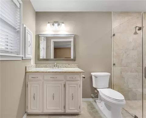 Bath - 3604 Oak Hill Dr, Bryan, TX 77802 photo 1 of 3