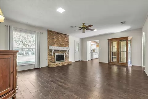 Living - 3604 Oak Hill Dr, Bryan, TX 77802 photo 3 of 5