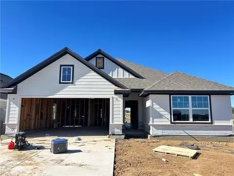 1945 Pinemont View Dr, Bryan, TX 77807