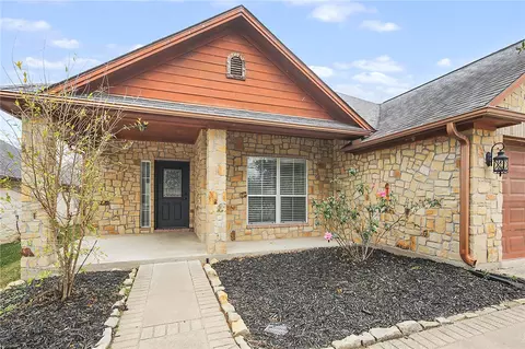 14107 Renee Ln, College Station, TX 77845