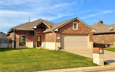 1005 Copperas Bnd, Caldwell, TX 77836