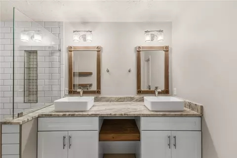 Bath - 2511 Arbor Dr, Bryan, TX 77802 photo 1 of 3