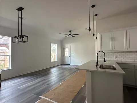 4111 Marsh St, Bryan, TX 77803 photo 2