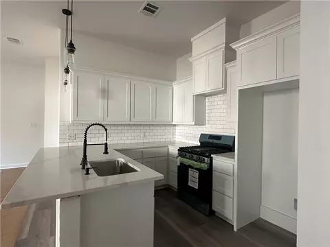 4111 Marsh St, Bryan, TX 77803 photo 3