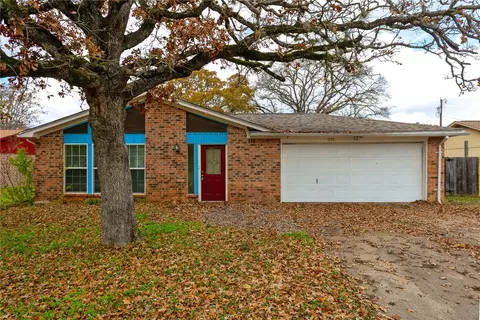909 San Benito Dr, College Station, TX 77845