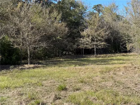6535 Zak Pvt Rd, Bryan, TX 77808